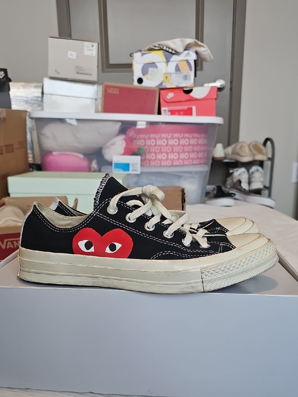 Comme des Garçons PLAY x Converse Black Low-Top Heart Sneakers CDG